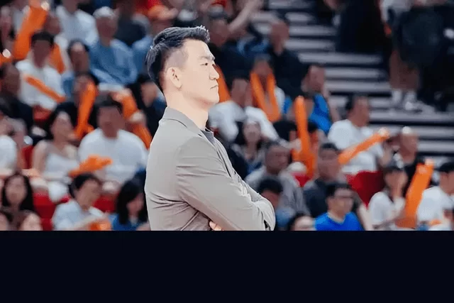 死板用人迷信布朗错失赢球良机,两大外援回归广厦客场恐一胜难求_上海队_比赛_指导